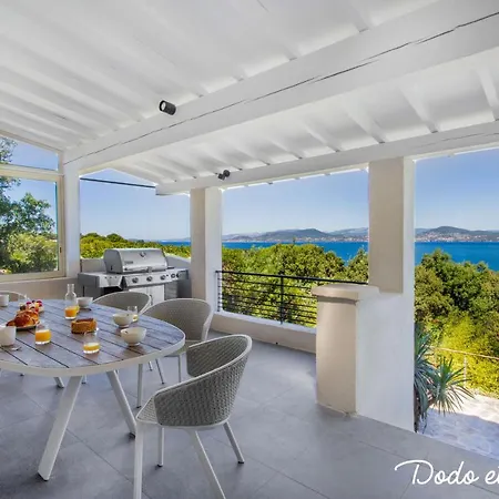 Outstanding 4 Bedroom House With Swimming Pool - Dodo Et Tartine イエール