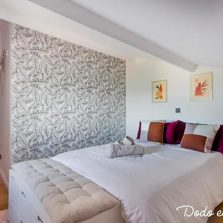 Outstanding 4 Bedroom House With Swimming Pool - Dodo Et Tartine *