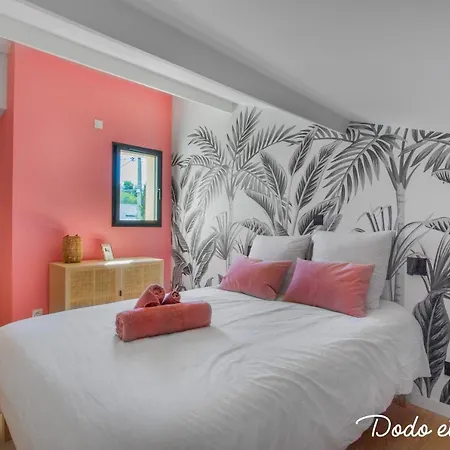Outstanding 4 Bedroom House With Swimming Pool - Dodo Et Tartine